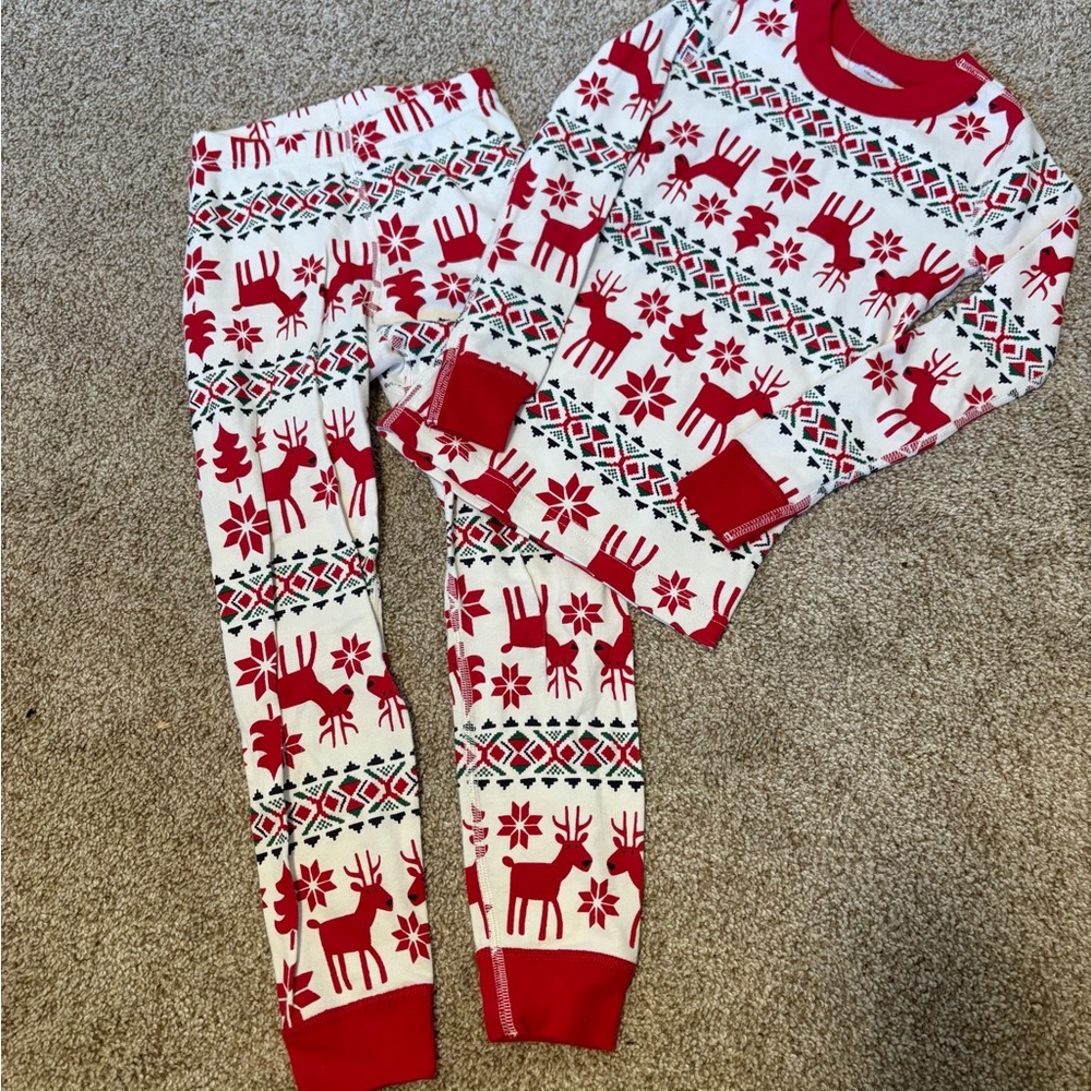Hanna Andersson Red and White Pajama Set with Nordic Pattern